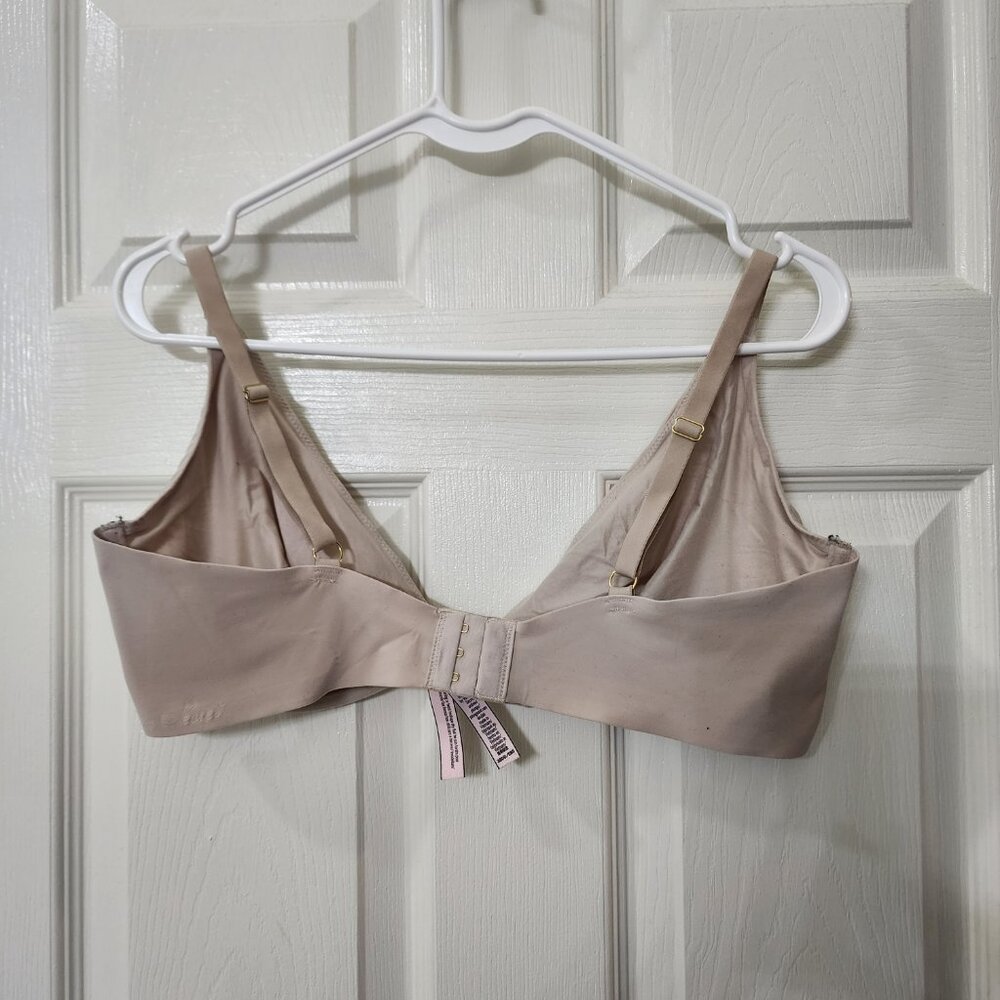 Victoria's Secret Nude Sexy Tee Smooth Wireless Push-Up Bra | 38DD - Picture 2 of 4
